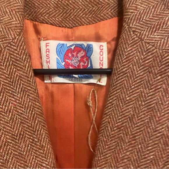 SOLD! Gorgeous vintage wool blend herringbone blazer with elbow patches - Picture 2 of 9